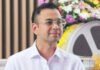 Namanya Terseret di Sidang Dugaan Suap Bea Cukai, Raffi Ahmad Siapkan Konferensi Pers Didampingi Hotman Paris Presenter Raffi Ahmad. Namanya disebut dalam fakta persidangan perkara dugaan suap yang berkaitan dengan aktivitas impor melalui Blueray Cargo. (Dok. Istimewa)