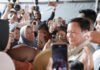 Survei Indopol: Kepuasan ke Prabowo Turun ke 59,75 Persen, Ekonomi Jadi Titik Paling Sensitif Presiden meninjau posko pengungsian banjir di MAN 1 Langkat. Dok. Instagram Presiden Republik Indonesia