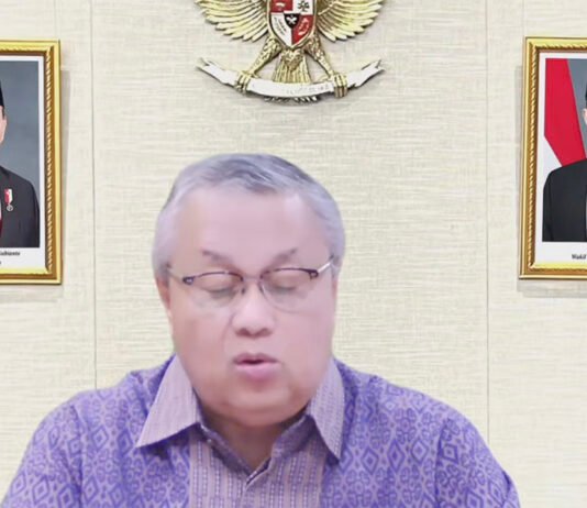 Sebulan Tiga Kali Naik, BI Rate Kini 5,75 Persen, Rupiah Jadi Fokus Utama Gubernur Bank Indonesia Perry Warjiyo saat menyampaikan hasil RDG Juni 2026 melalui siaran daring (dok. YouTube Bank Indonesia)