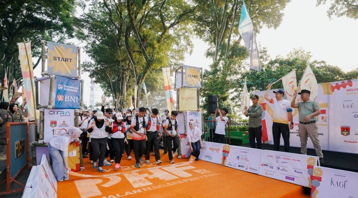 wondr Pejalan Nagari Festival 2026 Ramai Peserta Mancanegara, Bukittinggi dan Koto Gadang Makin Dilirik Wisatawan Ratusan Peserta Bersiap Memulai wondr Pejalan Nagari Festival 2026 di Kawasan Jam Gadang. Foto: Wondr
