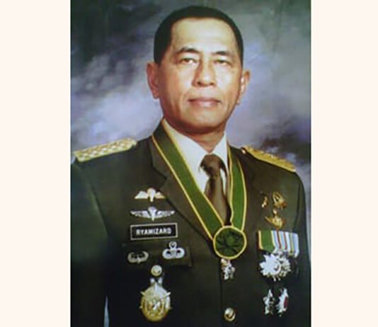 TNI AD Kehilangan Salah Satu Tokohnya, Jenderal (Purn) Ryamizard Ryacudu Tutup Usia di Jakarta Jenderal TNI (Purn) Ryamizard Ryacudu, mantan Kepala Staf Angkatan Darat dan Menteri Pertahanan RI, meninggal dunia di Jakarta, Minggu (31/5/2026). (Dok. Istimewa)