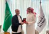 Indonesia-Arab Saudi Kompak Evaluasi Haji 2026, Perlindungan Jemaah Jadi Catatan Penting Wakapolri Komjen Pol. Dedi Prasetyo bertemu jajaran Presidency of State Security (PSS) Arab Saudi di Bandara Internasional King Abdul Aziz, Jeddah, membahas penguatan perlindungan dan pelayanan jemaah haji Indonesia. (Dok. Polri)
