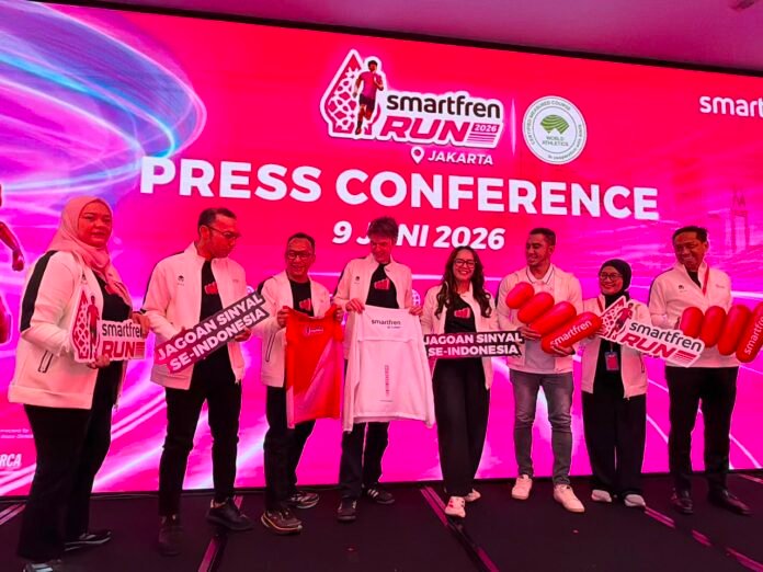 Direktur dan Chief Commercial Officer SMARTFREN, David Arcelus Oses, memperkenalkan kampanye "Jagoan Sinyal Se-Indonesia" sebagai bagian dari transformasi brand SMARTFREN. Melalui penguatan jaringan di lebih dari 400 kota dan pengembangan 5G Blanket, SMARTFREN berkomitmen menghadirkan pengalaman digital yang lebih andal bagi masyarakat Indonesia. Foto: Harnas.id