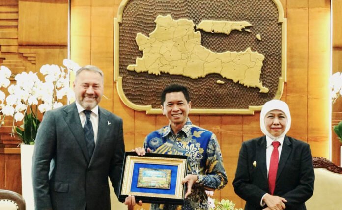 Gubernur Jawa Timur dukung kolaborasi Pengembangan lapal cepat ITS dan Kota Saint Petersburg. Foto: Humas ITS