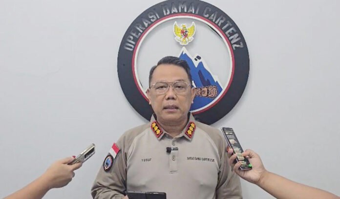 Kasatgas Humas Operasi Damai Cartenz-2026 Kombes Pol Yusuf Sutejo saat memberikan keterangan kepada awak media. Foto: Satgas Cartenz Kasatgas Humas Operasi Damai Cartenz-2026 Kombes Pol Yusuf Sutejo saat memberikan keterangan kepada awak media. Foto: Satgas Cartenz