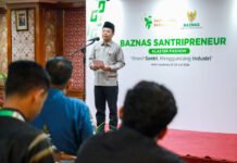 BAZNAS Bidik Santri Jadi Pelaku Industri Fesyen, 50 Peserta Terbaik Ikuti Bootcamp Santripreneur 2026 Pimpinan BAZNAS RI H. Idy Muzayyad saat membuka Bootcamp Santripreneur Kompetisi Klaster Fesyen 2026 di Jakarta. (Dok. BAZNAS)