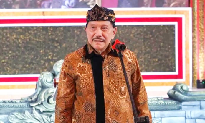 Jenderal TNI (Purn.) A.M. Hendropriyono menyampaikan keterangan mengenai hasil survei kepuasan publik terhadap Polri. (Dok. Polri)