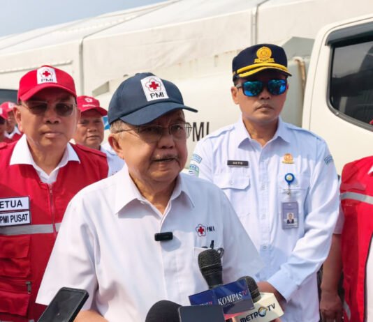 El Nino Mulai Menggigit, PMI Turunkan 400 Mobil Tangki Air untuk Daerah Terdampak Kekeringan Ketua Umum PMI, Jusuf Kalla, memimpin Apel Operasi Dampak Kekeringan Ekstrem Akibat El Nino di Gudang Logistik PMI Jakarta. (Dok. PMI)