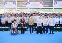 Gibran Apresiasi Khofifah, Ekonomi Jatim Tumbuh di Atas Nasional hingga Tetap Jadi Lumbung Padi Gubernur Jawa Timur Khofifah Indar Parawansa menghadiri pembukaan Permata CAI ke-47 di Bumi Perkemahan Kosambiwojo, Jombang. (Dok. Pemprov Jatim)
