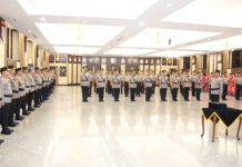 Irjen Wibowo Resmi Jabat Kakorlantas Polri, Gantikan Irjen Agus Suryonugroho Kapolri Jenderal Pol. Listyo Sigit Prabowo memimpin pelantikan dan serah terima jabatan Kakorlantas Polri di Mabes Polri. (Dok. Divisi Humas Polri)