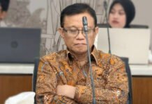 Ekonom Didik J. Rachbini Soroti PMI Indonesia yang Terus Kontraksi, Bandingkan Lompatan Industri Vietnam Ekonom dan Rektor Universitas Paramadina Didik J. Rachbini (Dok. Istimewa)