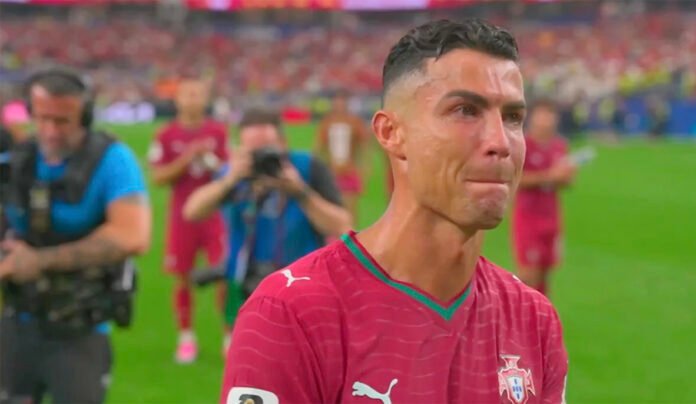 Cristiano Ronaldo usai membela Timnas Portugal pada laga Piala Dunia 2026. Foto: Tangkapan Layar Cristiano Ronaldo usai membela Timnas Portugal pada laga Piala Dunia 2026. Foto: Tangkapan Layar