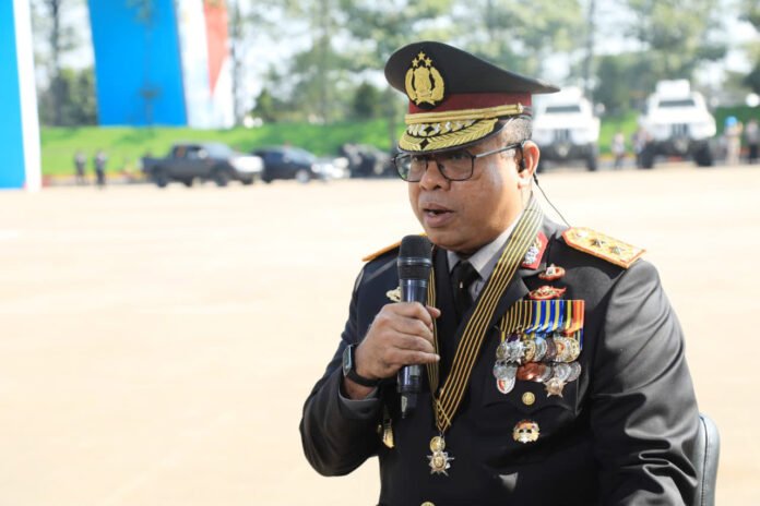 Irjen Pol. Johnny Eddizon Isir menyampaikan keterangan mengenai rangkaian Hari Bhayangkara ke-80. (Dok. Polri)