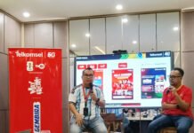 Masuk Fase 32 Besar Piala Dunia 2026, Telkomsel Siapkan Paket Streaming dan Nobar di 11 Lokasi Suasana kegiatan nonton bareng Piala Dunia FIFA 2026™ yang digelar Telkomsel. (Dok. Telkomsel)