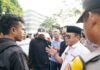 Terima Aspirasi Mahasiswa, Sugeng Santoso Soroti Dugaan Penyalahgunaan Mobil Dinas hingga Pokir DPRD Ketua Komisi I DPRD Kota Bogor Sugeng Teguh Santoso menerima aspirasi Federasi Mahasiswa Revolusioner (FMR) Bogor Raya di Gedung DPRD Kota Bogor. Foto: Humpro