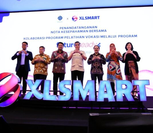 XLSMART Luncurkan Future Ready, Program Talenta Digital yang Hubungkan Pelatihan hingga Peluang Kerja Jajaran XLSMART bersama Kementerian Ketenagakerjaan Republik Indonesia meluncurkan program Future Ready sebagai ekosistem pengembangan talenta digital yang menghubungkan pembelajaran, sertifikasi, pengalaman industri, hingga akses terhadap peluang kerja bagi generasi muda Indonesia. Foto: Harnas.id