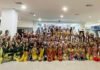 HJB 2026, IWAPI Kota Bogor Gelar Lomba Jaipongan Jabar, Puluhan Penari Muda Unjuk Kreativitas Peserta menampilkan kreasi tari Jaipong dalam Lomba Kreasi Jaipong Tingkat Jawa Barat yang diselenggarakan IWAPI Kota Bogor di Lippo Keboen Raya Bogor. (Dok. IWAPI Kota Bogor)