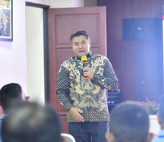 Piala Dunia 2026 Jadi Pengingat, RUU Penyiaran Masih Menunggu Peluit Akhir Ferdi Setiawan Soroti Pentingnya Revisi RUU Penyiaran di Tengah Perkembangan Media Digital. Foto: Harnas.id