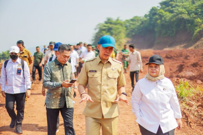Peninjauan Lokasi Pembangunan PSEL Bogor Raya di Kawasan Galuga, Kabupaten Bogor, Senin (13/7/2026) (Dok. Pemkot Bogor) Peninjauan Lokasi Pembangunan PSEL Bogor Raya di Kawasan Galuga, Kabupaten Bogor, Senin (13/7/2026) (Dok. Pemkot Bogor)
