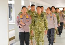 Kapolri Temui Panglima TNI di Cilangkap, Soliditas TNI-Polri Jadi Sorotan Kapolri Jenderal Listyo Sigit Prabowo dan Panglima TNI Jenderal Agus Subiyanto Saat Pertemuan di Mabes TNI Cilangkap, Jakarta Timur (Dok. Istimewa)