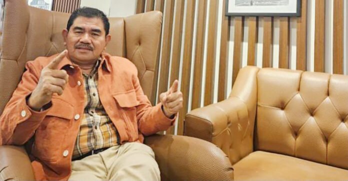 Prof. Dr. Juanda memberikan pandangan hukum terkait penetapan tersangka FA oleh penyidik Kortas Tipikor Polri dan Polda Metro Jaya. Foto: Istimewa