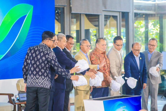 Wali Kota Bogor Dedie A. Rachim saat menghadiri diskusi pengelolaan sampah berbasis Waste to Energy. Foto: Pemkot Bogor Wali Kota Bogor Dedie A. Rachim saat menghadiri diskusi pengelolaan sampah berbasis Waste to Energy. Foto: Pemkot Bogor