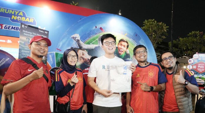 Final Piala Dunia 2026 Jadi Puncak Euforia, Telkomsel Gelar Nobar Serentak di Puluhan Titik Jabotabek Jabar Suasana nonton bareng Final Piala Dunia FIFA 2026 yang digelar Telkomsel di wilayah Jabotabek Jabar. (Dok. Telkomsel)