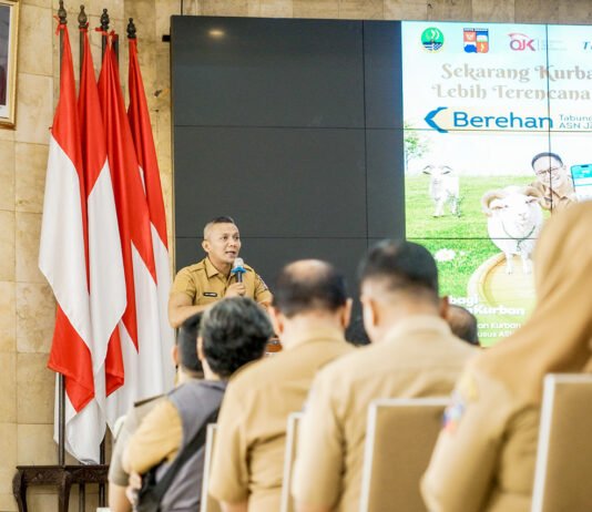 Tak Perlu Mendadak Jelang Iduladha, ASN di Jabar Kini Bisa Menabung Kurban Lewat Program Berehan Wakil Wali Kota Bogor Jenal Mutaqin membuka sosialisasi program Berehan bagi ASN di Balai Kota Bogor (dok. Pemkot Bogor)