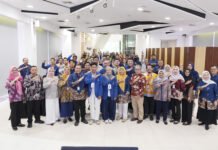 ITS Kirim 25 Tim Ekspedisi Patriot ke Kawasan Transmigrasi, Papua Barat Jadi Fokus Terbesar Sebanyak 125 peserta dan 25 ketua tim TEP ITS yang tergabung dalam Tim Ekspedisi Patriot 2025 siap diberangkatkan ke 8 kawasan transmigrasi di Indonesia. foto: Humas ITS