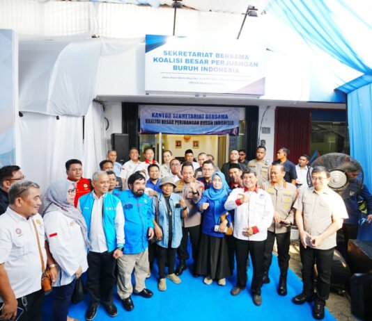 Kapolri ke Buruh: Perjuangkan Hak Pekerja, Tapi Jangan Lepas dari Stabilitas Investasi Kapolri Hadiri Peresmian Sekretariat Bersama Koalisi Besar Buruh Indonesia di Jakarta (Dok. Polri)