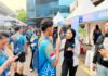 BRI Warung Buncit Jemput Bola di UMKM 5K Run, Dari Edukasi Keuangan hingga Akuisisi Nasabah Baru Tim BRI KC Warung Buncit Memberikan Edukasi dan Layanan Keuangan kepada Peserta UMKM 5K Run di Smesco Indonesia (Dok. BRI)