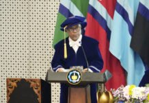 Bukan Sekadar Tambah Baja, Profesor ITS Temukan Kunci Bangunan Lebih Tahan Gempa Ada di Sambungan Struktur Guru Besar ke-251 ITS Prof Data Iranata ST MT PhD saat menyampaikan orasi ilmiahnya pada upacara Pengukuhan Profesor ITS