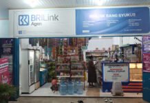 BRI Depok Buka Peluang Cuan Lewat Agen BRILink, Layanan Bank Kini Makin Dekat ke Warga Toko mitra Agen BRILink yang menyediakan layanan keuangan bagi masyarakat sekitar. (Dok. BRI)