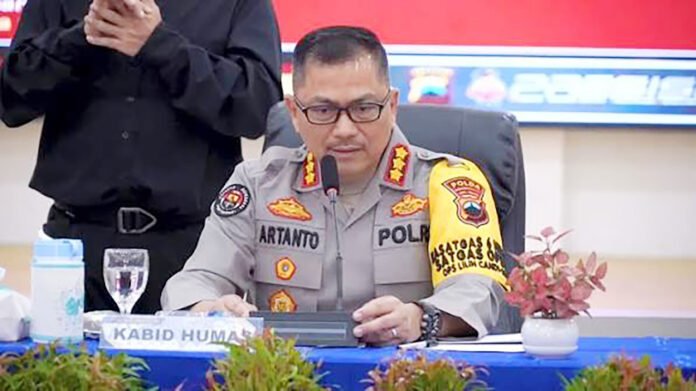 Kabid Humas Polda Jawa Tengah Kombes Pol Artanto saat menghadiri kegiatan resmi kepolisian. (Dok. Humas Polda Jateng) Kabid Humas Polda Jawa Tengah Kombes Pol Artanto saat menghadiri kegiatan resmi kepolisian. (Dok. Humas Polda Jateng)