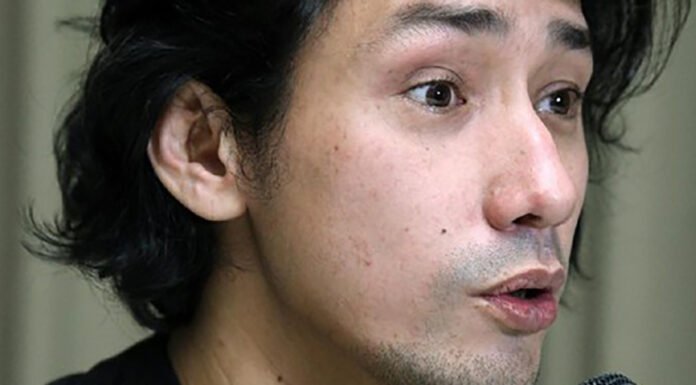 Revaldo Kembali Tersandung Narkoba, Kali Ini Ditangkap Polisi di Pondok Aren Aktor Revaldo Fifaldi kembali berurusan dengan polisi dalam kasus dugaan narkoba. Foto: Istimewa