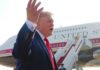 Trump Ungkap Alasan Diam-diam Dipindahkan dari Air Force One di Turki Presiden AS Donald Trump saat menggunakan Air Force One dalam perjalanan kenegaraan. (Dok. Reuters)