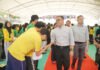 Datang ke PKKMB Unpad, Mendiktisaintek Ingatkan Mahasiswa Tak Cuma Kuliah-Pulang Menteri Pendidikan Tinggi, Sains, dan Teknologi (Mendiktisaintek) RI, Prof. Brian Yuliarto saat meninjau pelaksanaanPengenalan Kehidupan Kampus bagi Mahasiswa Baru (PKKMB) di Unpad Kampus Jatinangor pada Sabtu, (15/8). (Foto oleh: Dadan Triawan)