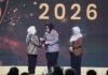 Tangani Korban dengan Perspektif Kemanusiaan, AKP Siti Elminawati Bawa Pulang Hoegeng Awards 2026 AKP Siti Elminawati menerima Hoegeng Awards 2026 kategori Polisi Pelindung Perempuan dan Anak di Jakarta. (Dok.Polri)