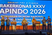Jusuf Kalla Ingatkan Tiga Pilar Ekonomi Tak Boleh Jalan Sendiri, APINDO Diminta Siap Hadapi Tekanan Global Jusuf Kalla saat membuka Rakerkonas APINDO XXXV di Makassar, Senin (3/8/2026). (Dok. Istimewa)