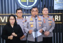 Polri Pantau Pusat Ekonomi Nasional, Aktivitas Bisnis dan Masyarakat Dipastikan Tetap Aman Kadivhumas Polri Irjen Pol. Johnny Eddizon Isir memberikan keterangan terkait situasi keamanan nasional. (Dok Polri)