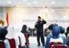 Aziz Muslim Temui Pelajar dan Mahasiswa Bogor, Diskusi Politik Tak Lagi Jadi Topik yang Jauh Anggota DPRD Kota Bogor Aziz Muslim saat menjadi narasumber dalam kegiatan Studi Kreatif Parlemen bersama pelajar dan mahasiswa di Kota Bogor. (Dok Humpro DPRD Kota Bogor)