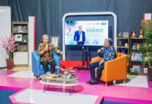 Dedie Rachim Beberkan Arah Pembangunan Kota Bogor, dari Sekolah hingga Wacana Denda Pembeli PKL Wali Kota Bogor Dedie A. Rachim menjadi narasumber dalam talkshow interaktif Megaswara di Gedung UG Multimedia, Kota Bogor. (Dok. Pemkot Bogor)