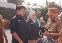 Ekspedisi Patriot Unpad Mulai Bertugas di Bomberay–Tomage, Siapkan Rekomendasi untuk Kawasan Transmigrasi Papua Barat Tim Ekspedisi Patriot Universitas Padjadjaran saat memulai kegiatan di kawasan transmigrasi Bomberay–Tomage, Kabupaten Fakfak, Papua Barat. (Dok. TEP Unpad)