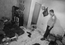 Pesta Miras Berujung Maut di Halmahera Tengah, Satu Orang Tewas Ditusuk Polisi Melakukan Penanganan di Lokasi Kejadian di Halmahera Tengah. Foto: Ist