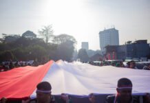 Bukan Sekadar Kirab, 500 Meter Merah Putih Warnai Jalanan Kota Bogor di FMP ke-11 Kirab Lima Bendera Merah Putih Sepanjang 500 Meter Meramaikan FMP ke-11 di Kota Bogor. Foto: Pemkot Bogor