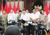 Karhutla Masuk Puncak Risiko, BNPB Andalkan Operasi Darat hingga September Kepala BNPB Letjen TNI Dr. Suharyanto, S.Sos, M.M., menghadiri rapat koordinasi penanganan karhutla dilaksanakan di Gedung Kemenko Polhukam Jakarta, Senin (10/8).