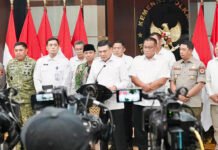 Karhutla Masuk Puncak Risiko, BNPB Andalkan Operasi Darat hingga September Kepala BNPB Letjen TNI Dr. Suharyanto, S.Sos, M.M., menghadiri rapat koordinasi penanganan karhutla dilaksanakan di Gedung Kemenko Polhukam Jakarta, Senin (10/8).