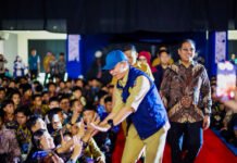 Dedie Rachim Minta Mahasiswa Baru IPB Tak Hanya Cari Kerja, Entrepreneurship Jadi Pilihan Wali Kota Bogor Dedie A. Rachim saat menjadi narasumber MPKMB 63 Sekolah Vokasi IPB University, Selasa (11/8/2026). (Dok. Pemkot Bogor)