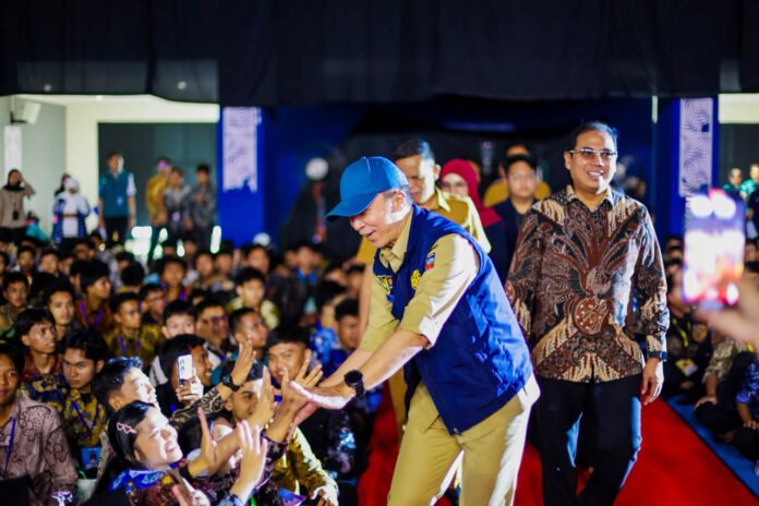 Wali Kota Bogor Dedie A. Rachim saat menjadi narasumber MPKMB 63 Sekolah Vokasi IPB University, Selasa (11/8/2026). (Dok. Pemkot Bogor) Wali Kota Bogor Dedie A. Rachim saat menjadi narasumber MPKMB 63 Sekolah Vokasi IPB University, Selasa (11/8/2026). (Dok. Pemkot Bogor)