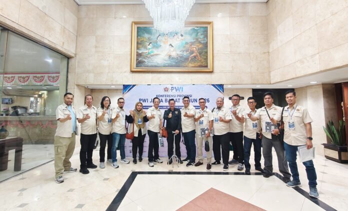 Pengurus PWI Jawa Barat dalam Konferprov PWI Jabar 2026 di Kota Bandung. (Dok. PWI Jabar)